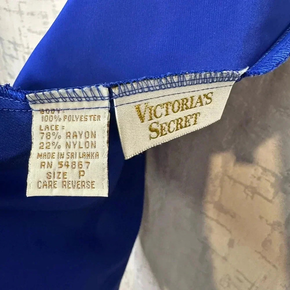 Victoria’s Secret Gold Label 90s Blue Satin Lace Trim Chemise Gold Tag, sz P - Picture 4 of 5